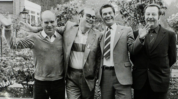 Владимир Кузнецов, Элтон Джон, Валерий Бутенко и Анатолий Кадетов. Владимир Кузнецов, Элтон Джон, Валерий Бутенко и Анатолий Кадетов