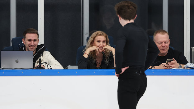 Даниил Глейхенгауз, Этери Тутберидзе и Сергей Дудаков. Даниил Глейхенгауз, Этери Тутберидзе и Сергей Дудаков