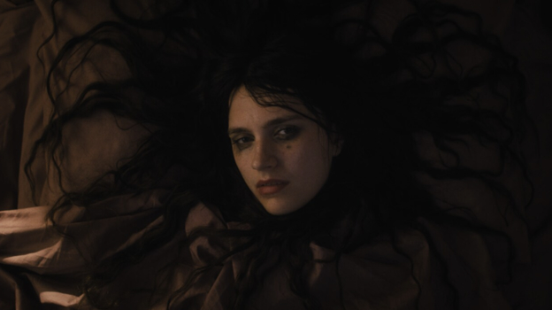 Кадр из фильма «Омен. Первое знамение»