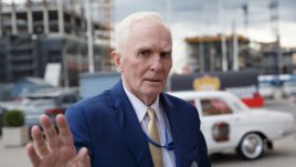 Александр Пашков: «Зачем мы во всем слепо копируем НХЛ? Площадки уменьшили, сборы сократили, правила бесконечно меняем»