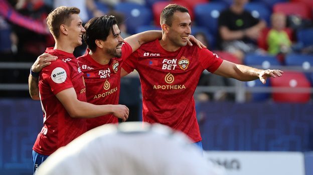 Иван Обляков, Виктор Давила и Милан Гайич. Футболисты ЦСКА Иван Обляков, Виктор Давила и Милан Гайич