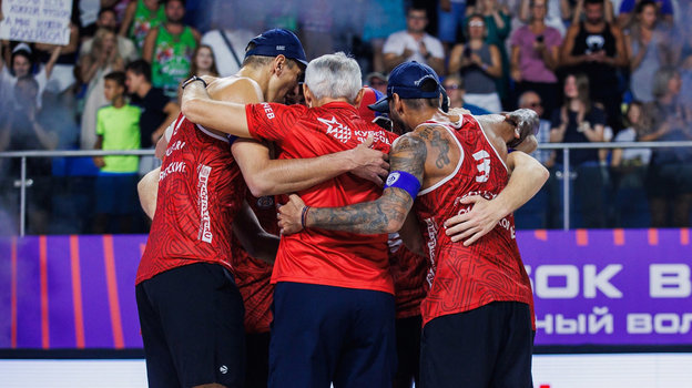 Волейболисты команды «Пляжники» обыграли «Классиков».