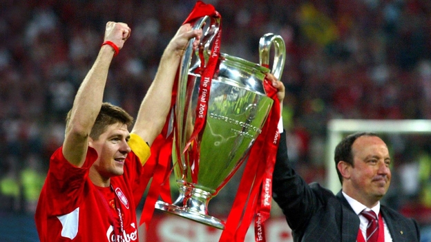 Стивен Джеррард и Рафаэль Бенитес. 2005 год.