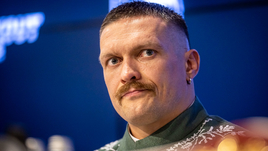 Украинский боксер Александр Усик задержан в аэропорту Кракова — на него надели наручники