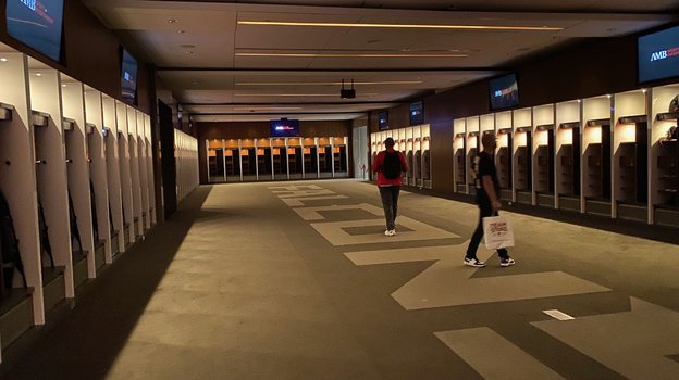 Раздевалка на стадионе «Атланты Юнайтед».