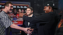 «После боя выпьем. Я бы предложил ему водку или самогон». Русская звезда кулачки перед поединком с ветераном UFC