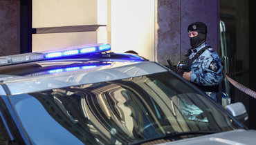 Сотрудники полиции.