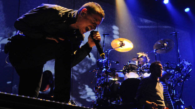 Честер Беннингтон на сцене. Честер Беннингтон на сцене