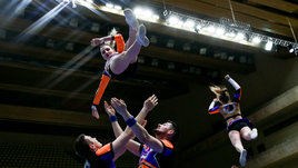 «Давайте тогда запретим футбол!» Реакция чирлидеров на запрет их вида спорта в школе