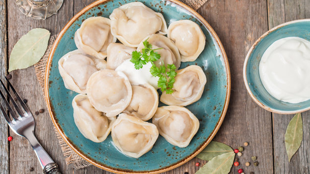 Пельмени со сметаной