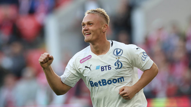 Константин Тюкавин.