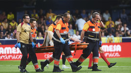 Тер Штеген получил серьезную травму в матче с «Вильярреалом». Его унесли на носилках