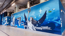 Канавинский мост, богиня Ника и футболист из будущего. Стрит-арт-художники преобразили стадион «Нижний Новгород»