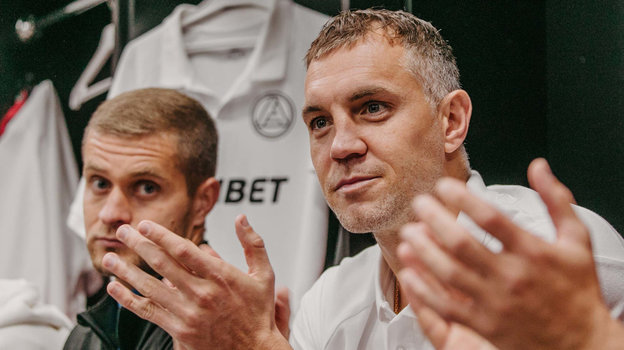 Артем Дзюба. Футболист «Акрона» Артем Дзюба