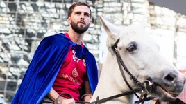 Пьянич — официально в ЦСКА! Снялся в видео с конем и извинился за слова против России