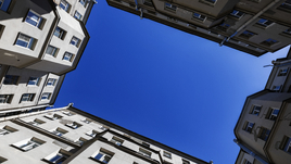 Красивый двор-колодец