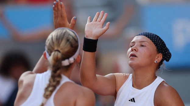 Мирра Андреева и Диана Шнайдер. Теннисистки Мирра Андреева и Диана Шнайдер на Олимпиаде в Париже