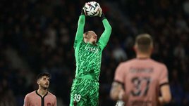 Сафонов пропустил с пенальти, но неплохо играл ногами. Как прошел третий матч Матвея в «ПСЖ»