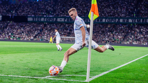 Максим Глушенков. Футболист «Зенита» Максим Глушенков