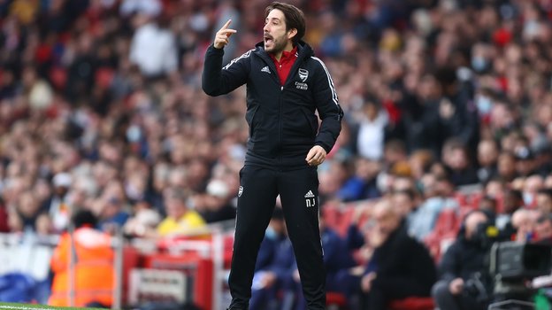 Николя Жовер.