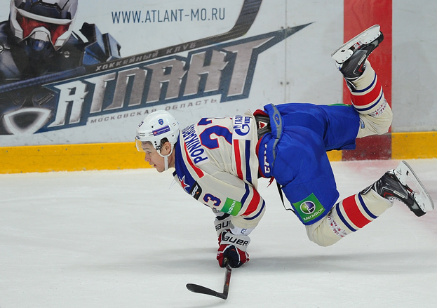 Алексей Поникаровский. Хоккеист Алексей Поникаровский