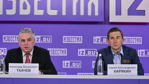 Александр Ткачев (слева) и Сергей Карякин.