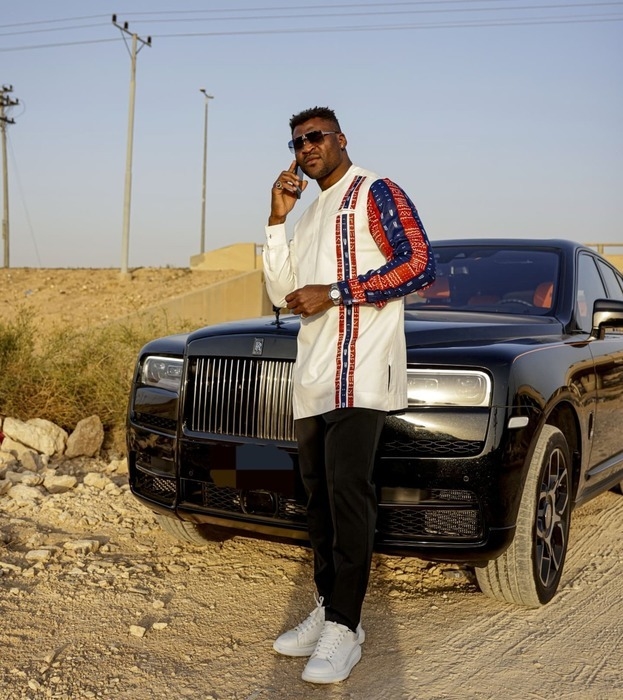 Франсис Нганну.