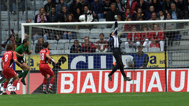 Руслан Нигматуллин в матче против «Тироля». Руслан Нигматуллин в матче против «Тироля»