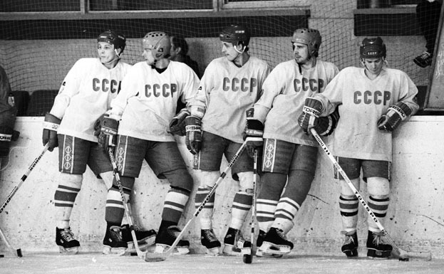 Алексей Касатонов (второй справа) на тренировке сборной СССР. Алексей Касатонов (второй справа) на тренировке сборной СССР