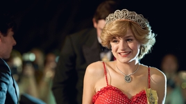 Кадр из сериала «Корона»