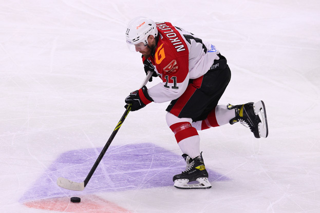 Иван Николишин. Хоккеист Иван Николишин