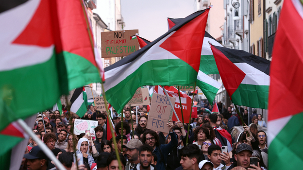 Акция в поддержку Палестины до матча Италия — Израиль в Удине.
