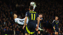 Роналду без гола в историческом матче, Испания разгромила Сербию, безумный триллер Польши и Хорватии