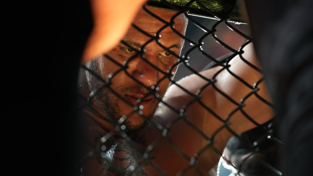 Сирил Ган после боя против Франсиса Нганну. Боец UFC из Франции Сирил Ган