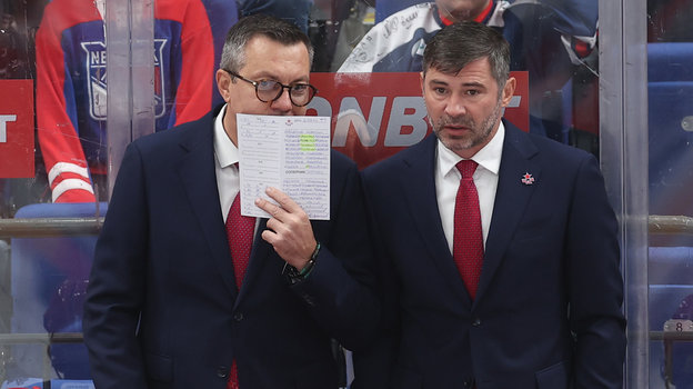 Главный тренер ЦСКА Илья Воробьев (слева) и Александр Попов. Главный тренер ЦСКА Илья Воробьев (слева) и Александр Попов