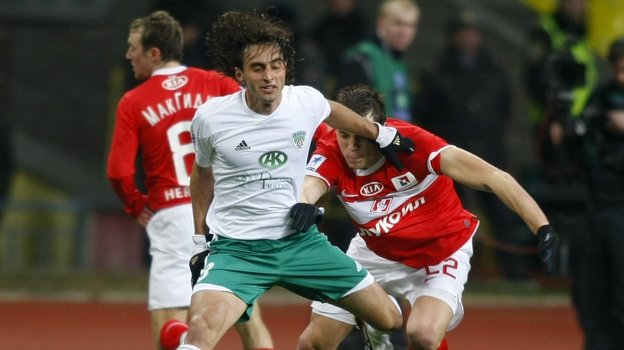 Маурисио и Артем Дзюба.