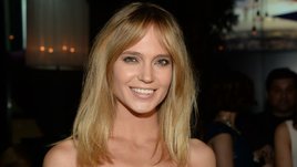 Задержание в Шереметьеве и скандал на концерте в Красноярске: что происходит с певицей Глюкозой