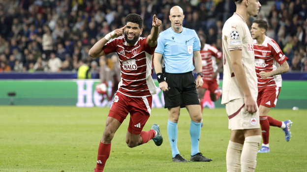 Махди Камара из «Бреста» празднует гол в ворота «Зальцбурга» (4:0) в Лиге чемпионов.