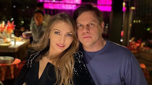 Владислав Радимов с женой Анастасией.