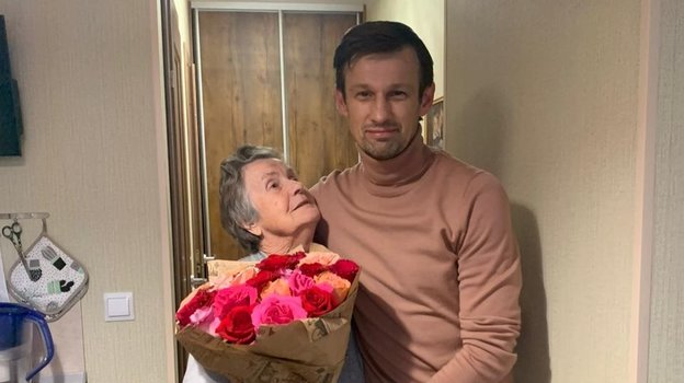 Бабушка Владислава Радимова Нина Михайловна и Сергей Семак.