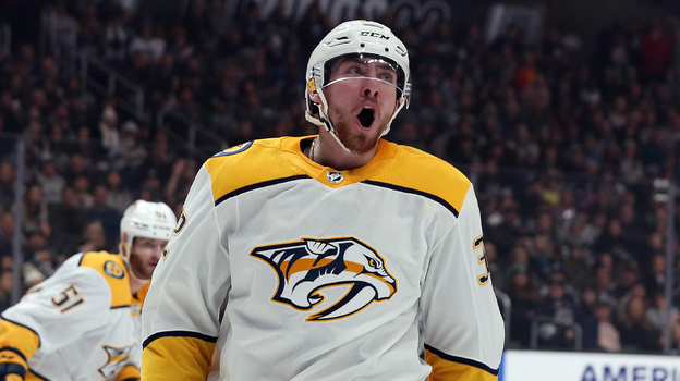 Яков Тренин в матче за «Нэшвилл». Хоккеист Яков Тренин