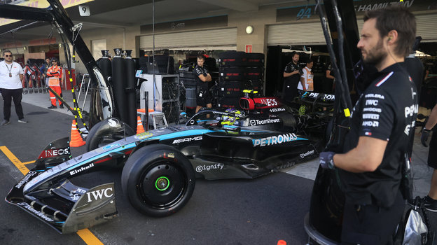 Болид Льюиса Хэмилтона перед «Гран-при Мексики».