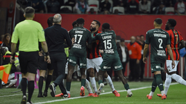 Первое в сезоне поражение «Монако» потерпел в дерби. Головину пришлось менять амплуа после очередного удаления монегасков