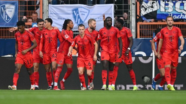 «Бавария» разгромила «Бохум» (5:0).