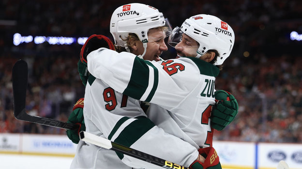 Игроки «Миннесоты» Кирилл Капризов (слева) и Матс Зуккарелло. Игроки «Миннесоты» Кирилл Капризов (слева) и Матс Зуккарелло