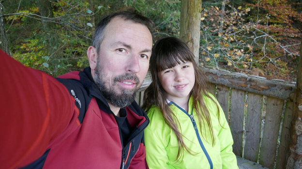 Петер Погачар с дочерью Юлией. Петер Погачар с дочерью Юлией.