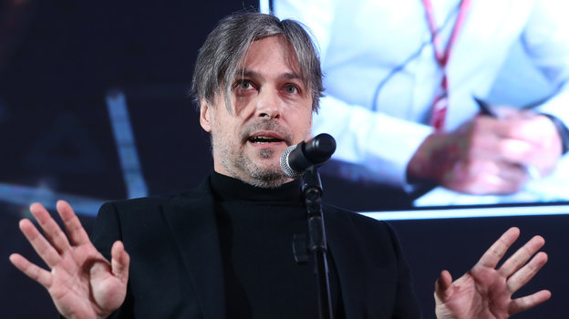 Комментатор Алексей Попов.