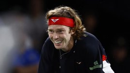 Провал Рублева: проиграл Черундоло, разбив ракетку о колено. Шансов попасть на Итоговый турнир АТР все меньше