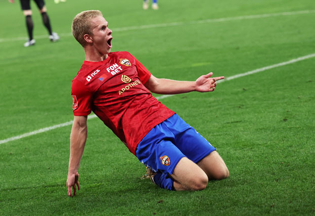 Полузащитник ЦСКА Матвей Кисляк. Футболист ЦСКА Матвей Кисляк