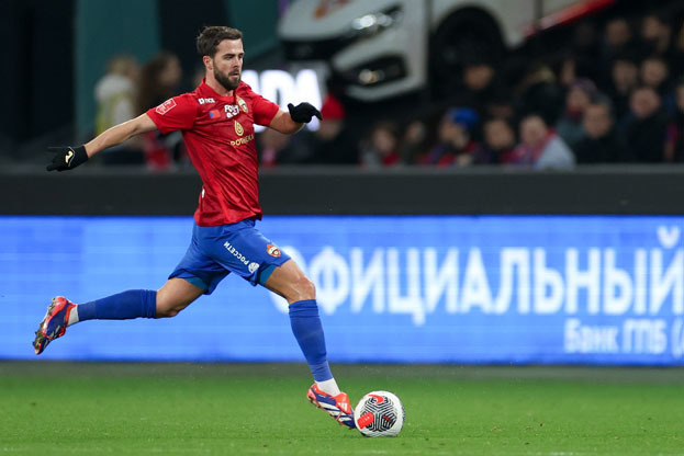 Полузащитник ЦСКА Миралем Пьянич. Футболист ЦСКА Миралем Пьянич